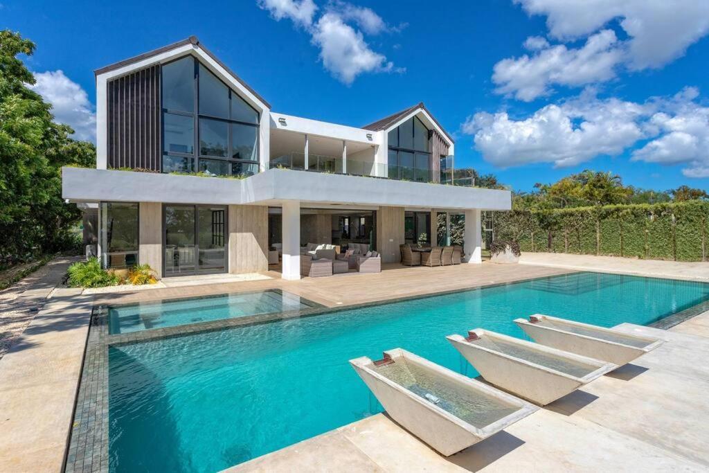 Villa Polos, Prestigious Haven In Casa De Campo ลาโรมานา ภายนอก รูปภาพ