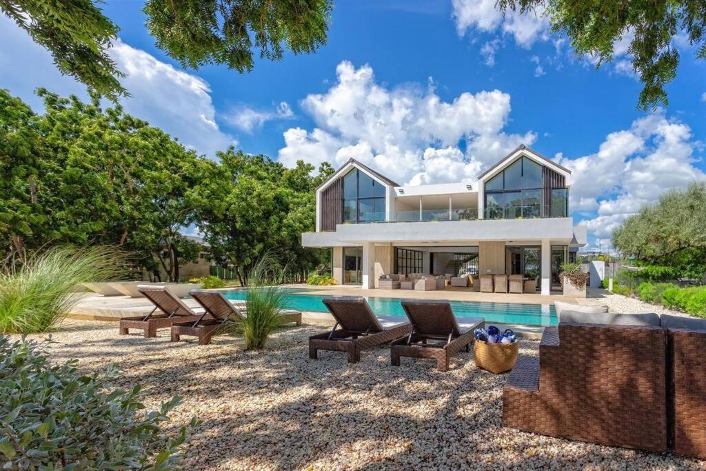 Villa Polos, Prestigious Haven In Casa De Campo ลาโรมานา ภายนอก รูปภาพ